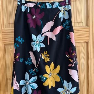 Who What Wear black and floral pencil skirt
